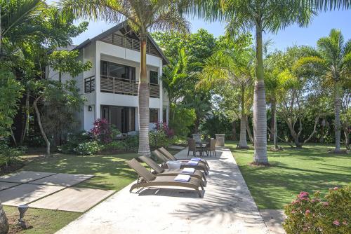 canoe_cove_villa_2