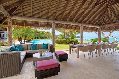 canoe_cove_villa_6